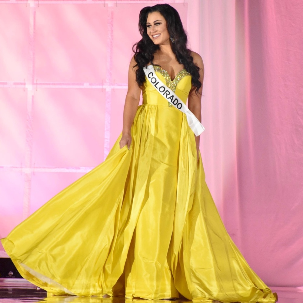 Yellow Sherri Hill Couture Pageant Gown Size 12